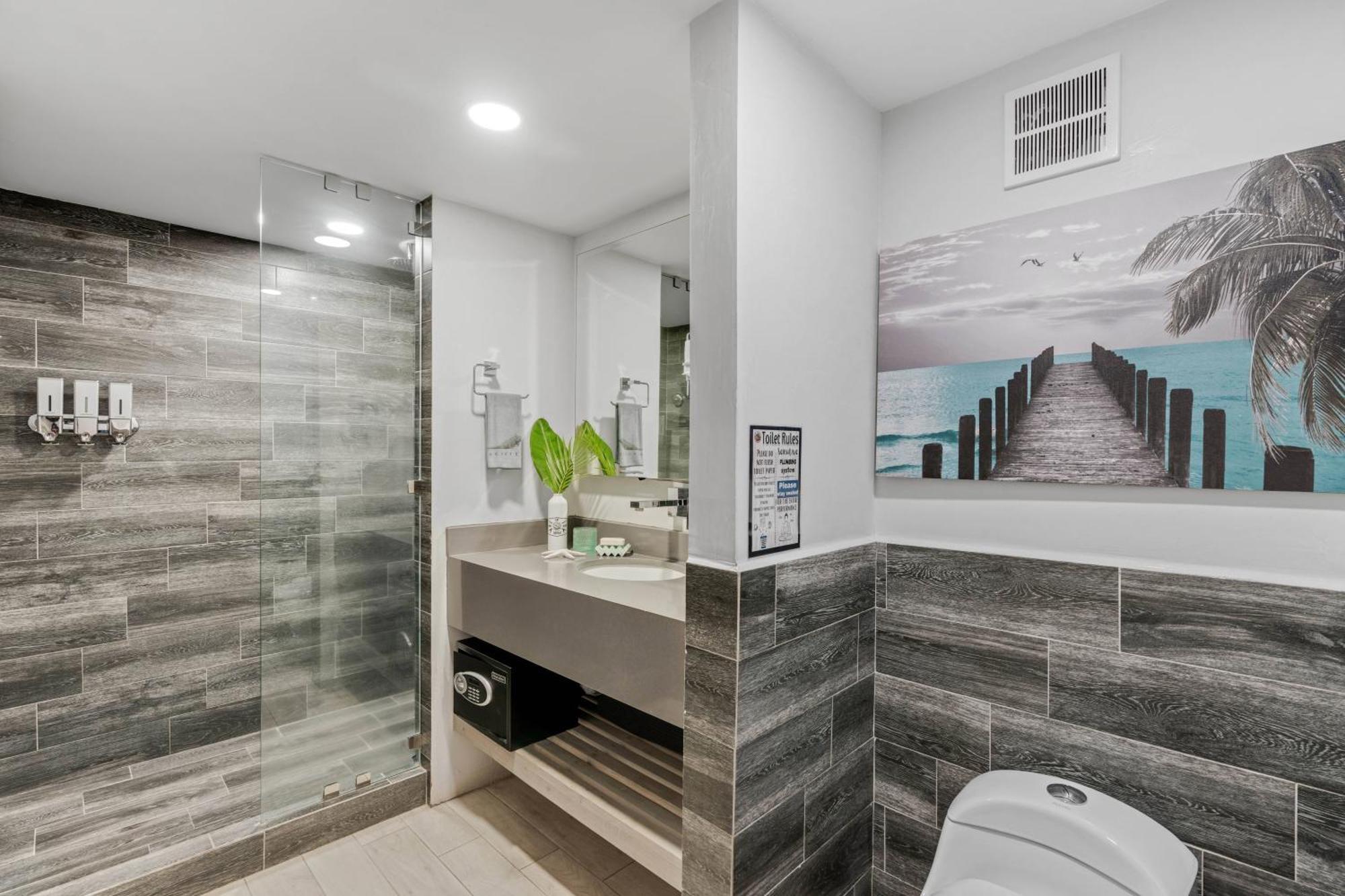 Iguana Surf Camp Hotel Tamarindo Ngoại thất bức ảnh