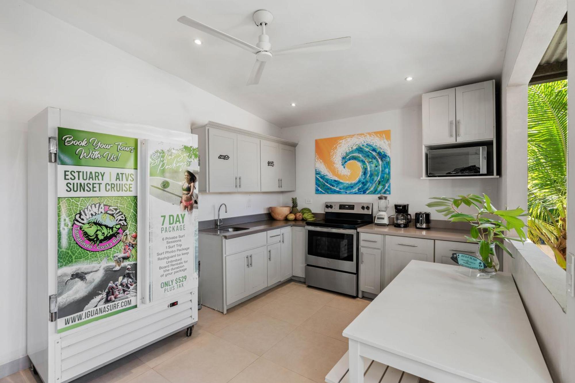 Iguana Surf Camp Hotel Tamarindo Ngoại thất bức ảnh