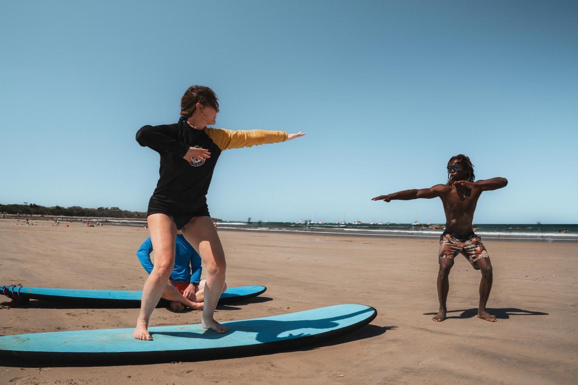 Iguana Surf Camp Hotel Tamarindo Ngoại thất bức ảnh